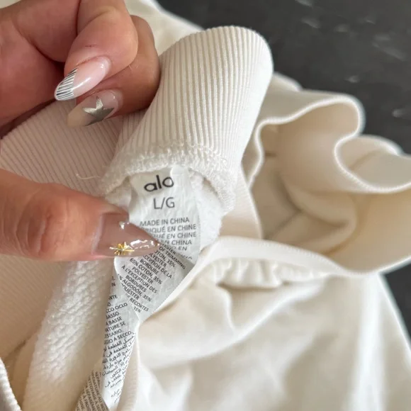 ALO Yoga Cream Shorts Soft Cotton Comfort - Picture 3 of 5